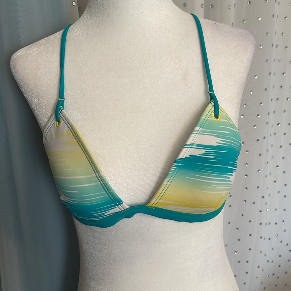 Oakley string bikini top. Size small.